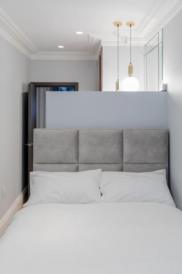 Apartamento Beautifully Refurbished 2bd Flat - Earl's Court! *