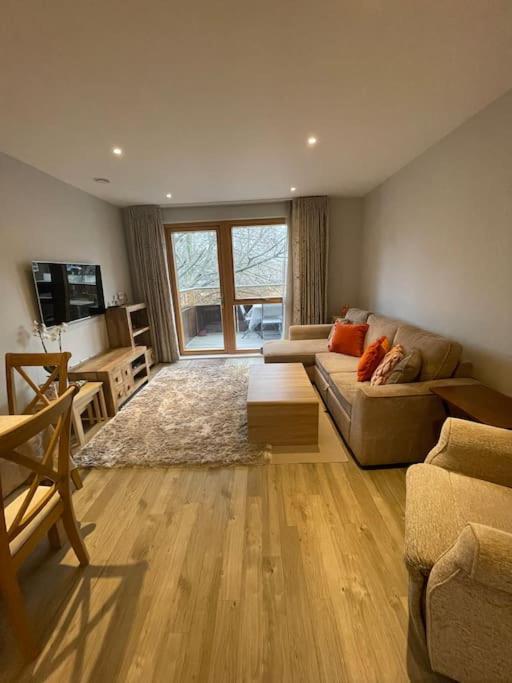2 Bedroom Acton Appartement Londres