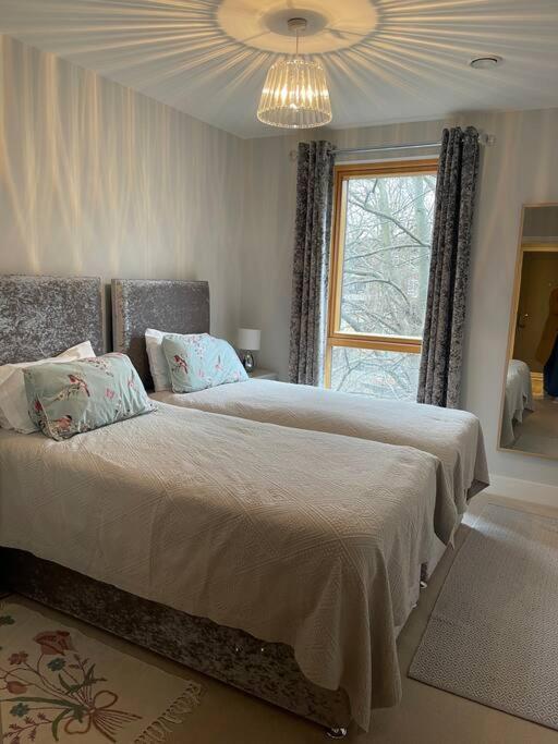 2 Bedroom Acton * Londres