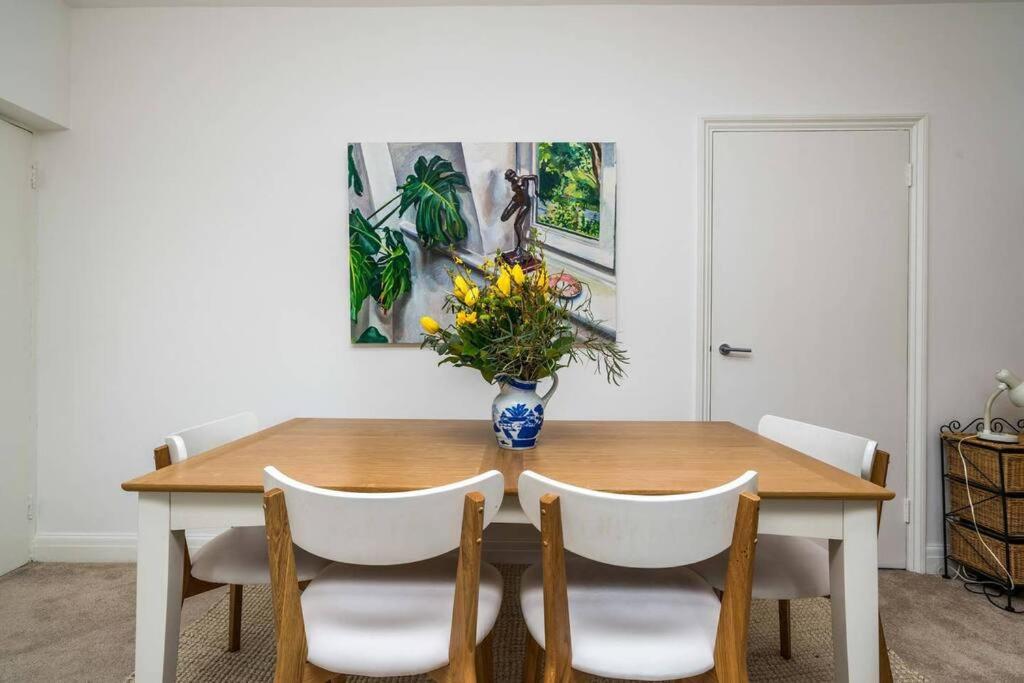 Spacious 2 Bed Garden Flat By The Thames+parking * Londres