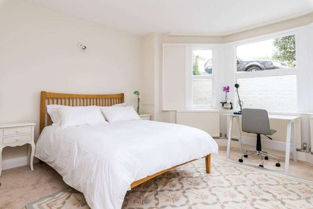 Spacious 2 Bed Garden Flat By The Thames+parking Londres