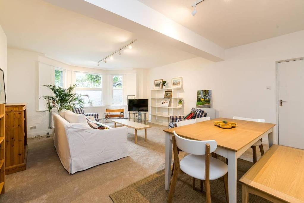 Appartement Spacious 2 Bed Garden Flat By The Thames+parking