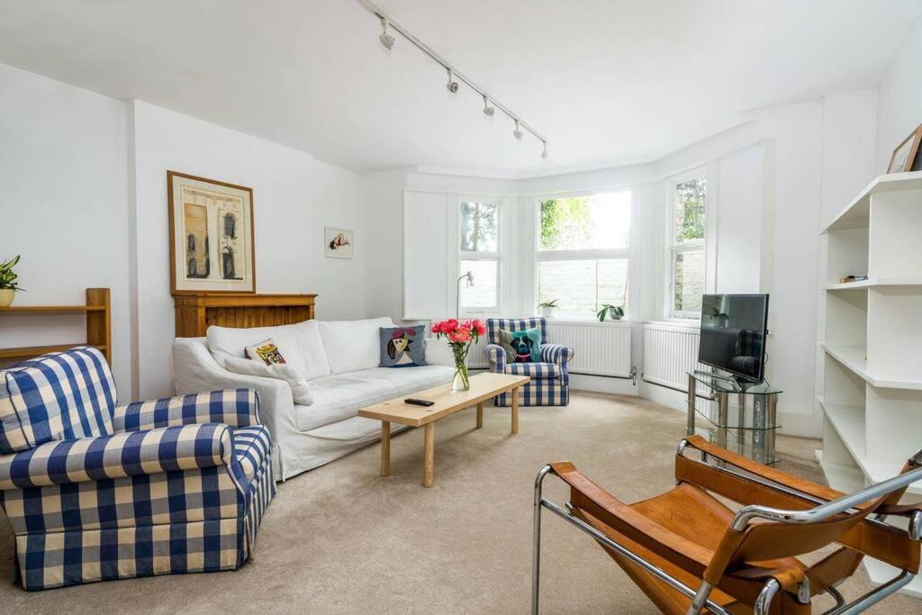 Spacious 2 Bed Garden Flat By The Thames+parking Appartement