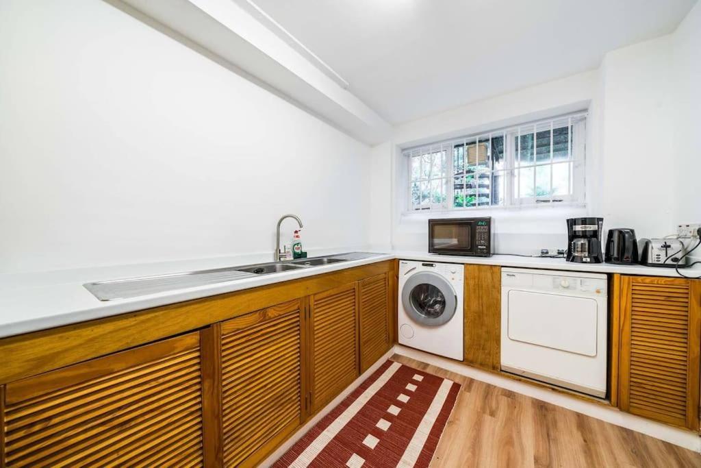 Appartement Spacious 2 Bed Garden Flat By The Thames+parking Londres