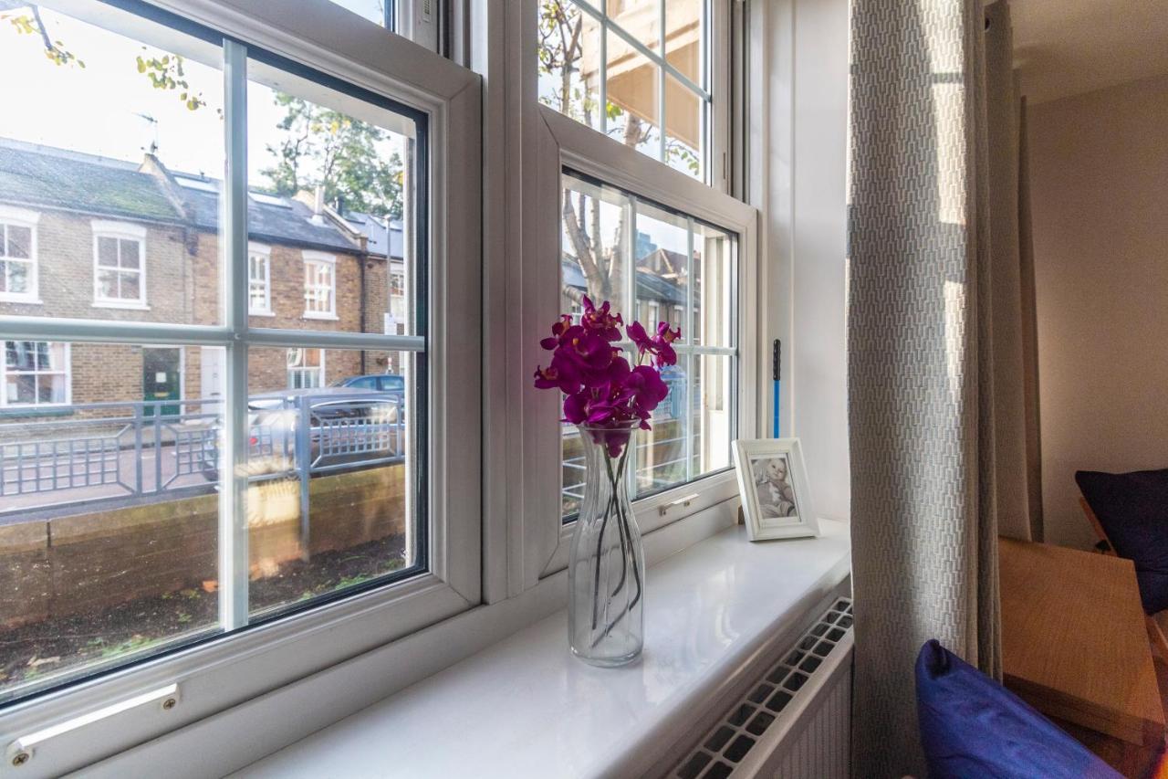 Modern & Cozy 1bdr Wexcellent Travel Links Appartement *
