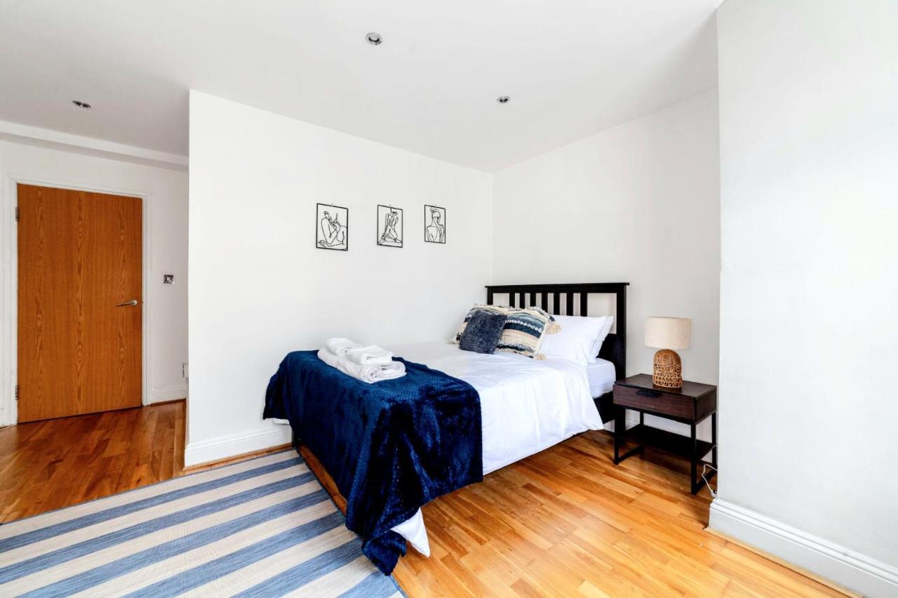 Comfy 2 Bed With Private Garden,battersea Ldn