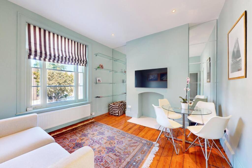 Stunning In Clapham Old Town *
