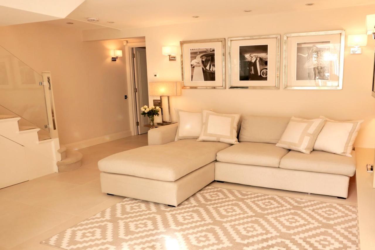 Belgravia Flat, With Private Terrace Londres