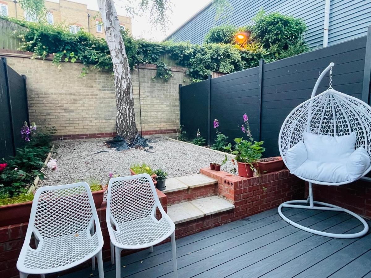 Pensión Riverside Premium En Double E14 Londres