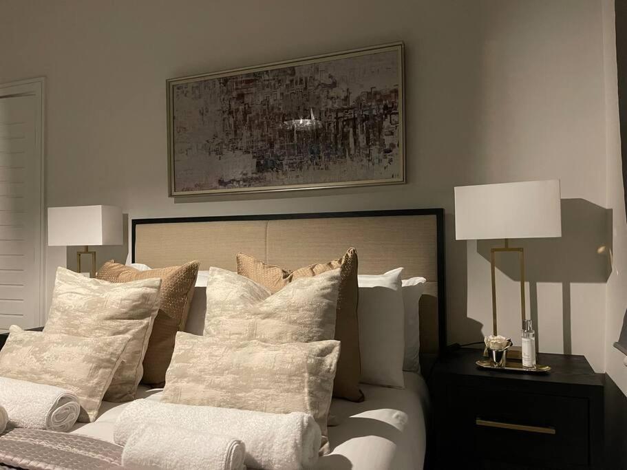 Apartamento Quintessential Town House Close To