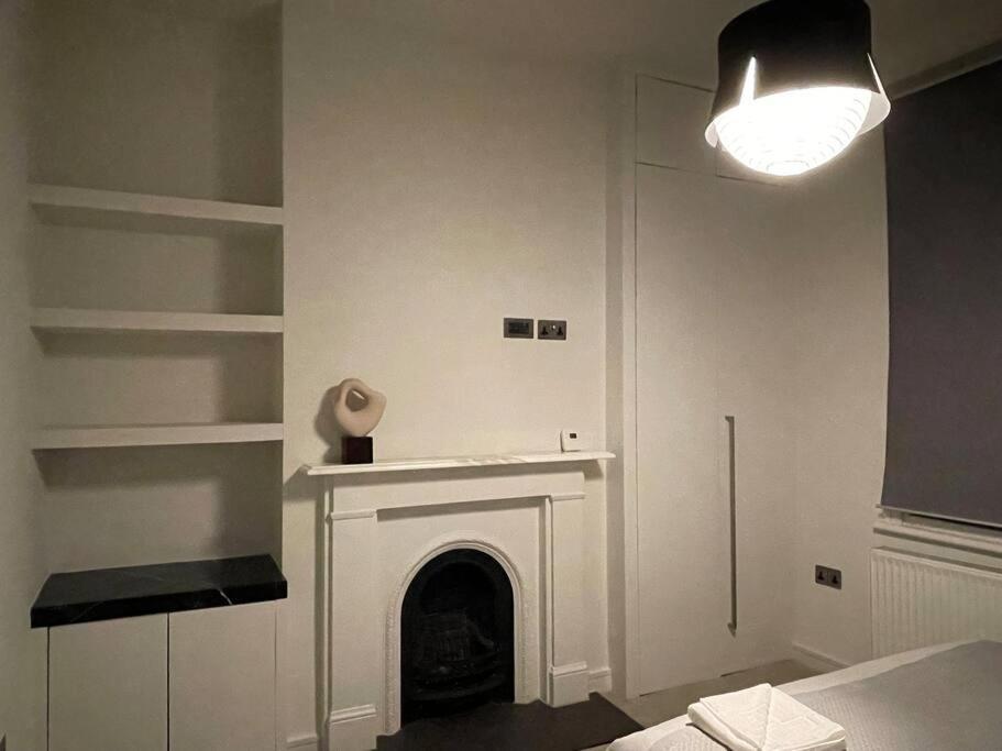 Quintessential Town House Close To Apartamento *