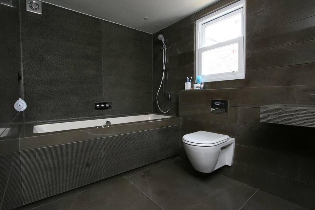 Apartamento Quintessential Town House Close To Londres