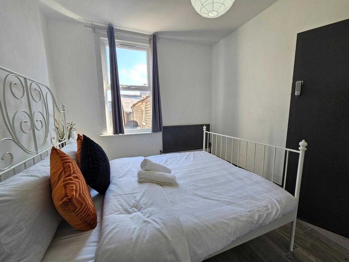 Family Near Queen Mary College Homestay London