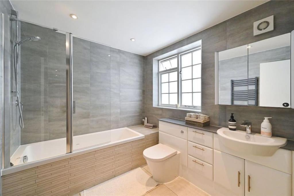 Large 3 Bedroom Covent Garden Londres