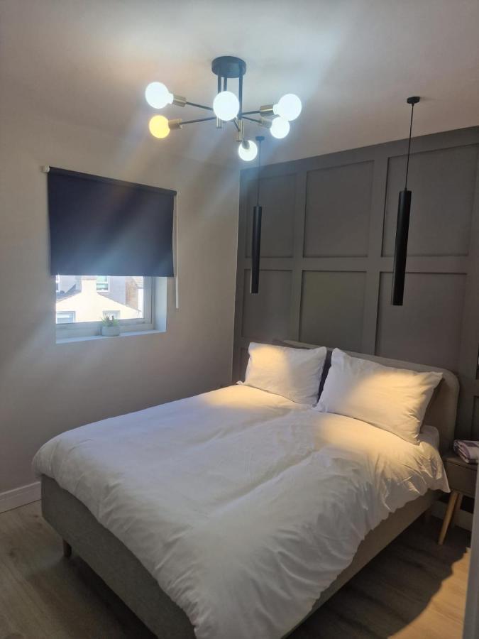 Collier's Wood En-suite *
