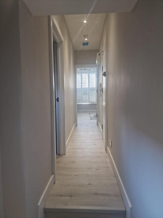 Collier's Wood En-suite * London