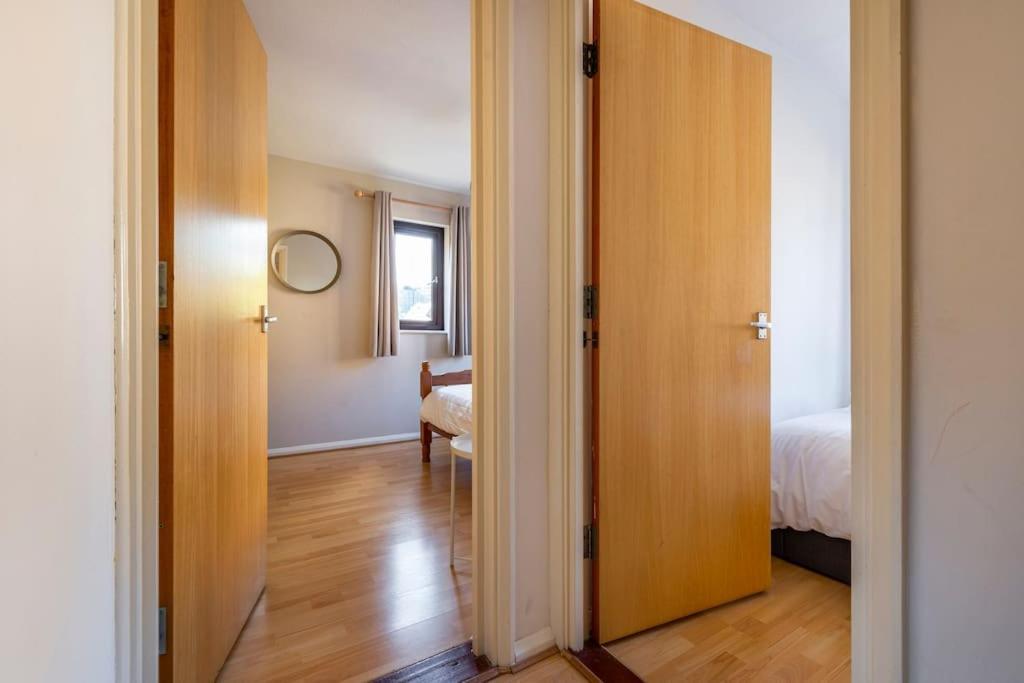 Wapping - Tobacco Docks - Modern Flat Appartement *