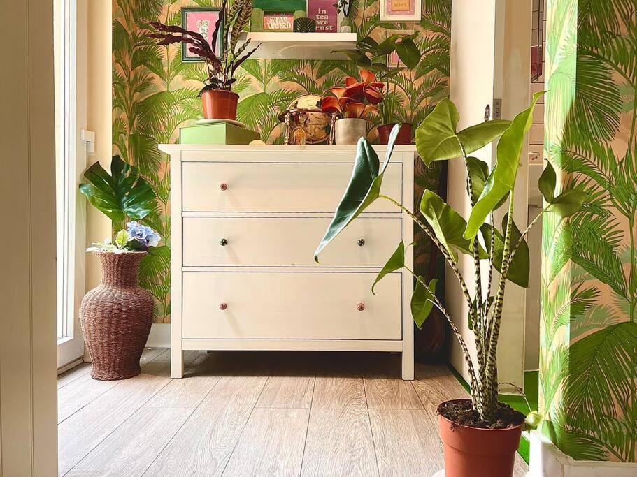 Appartement With Cosy Garden In *