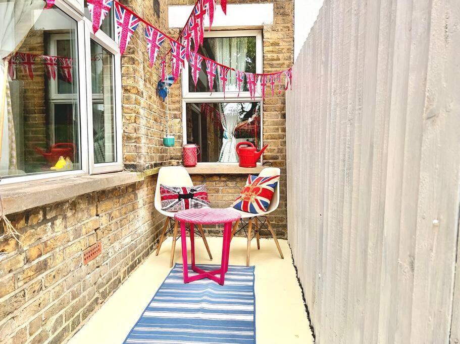 With Cosy Garden In Londres
