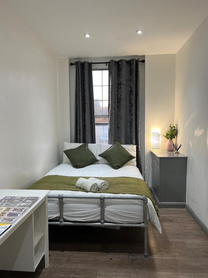 3 Bedroom Flat In King's Cross, St Pancras's. 2 Minutes To Euston. *