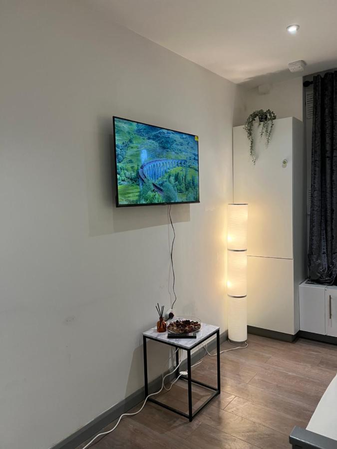 3 Bedroom Flat In King's Cross, St Pancras's. 2 Minutes To Euston. Apartamento *