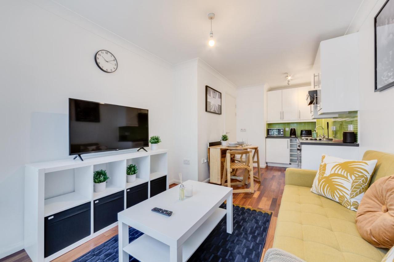Visit London 1 Bed Flat- Canary Wharf Close To River Thames Apartamento *