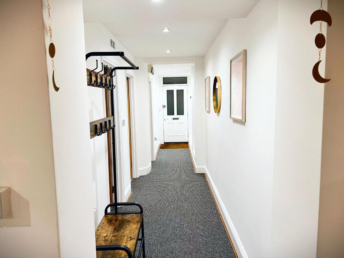 Comfy 2 Bed With Private Garden,battersea Ldn Apartamento *