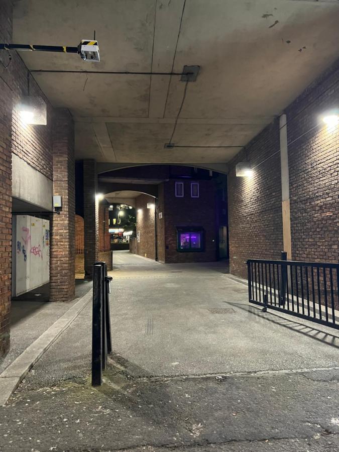 3 Bedroom Flat In King's Cross, St Pancras's. 2 Minutes To Euston. *