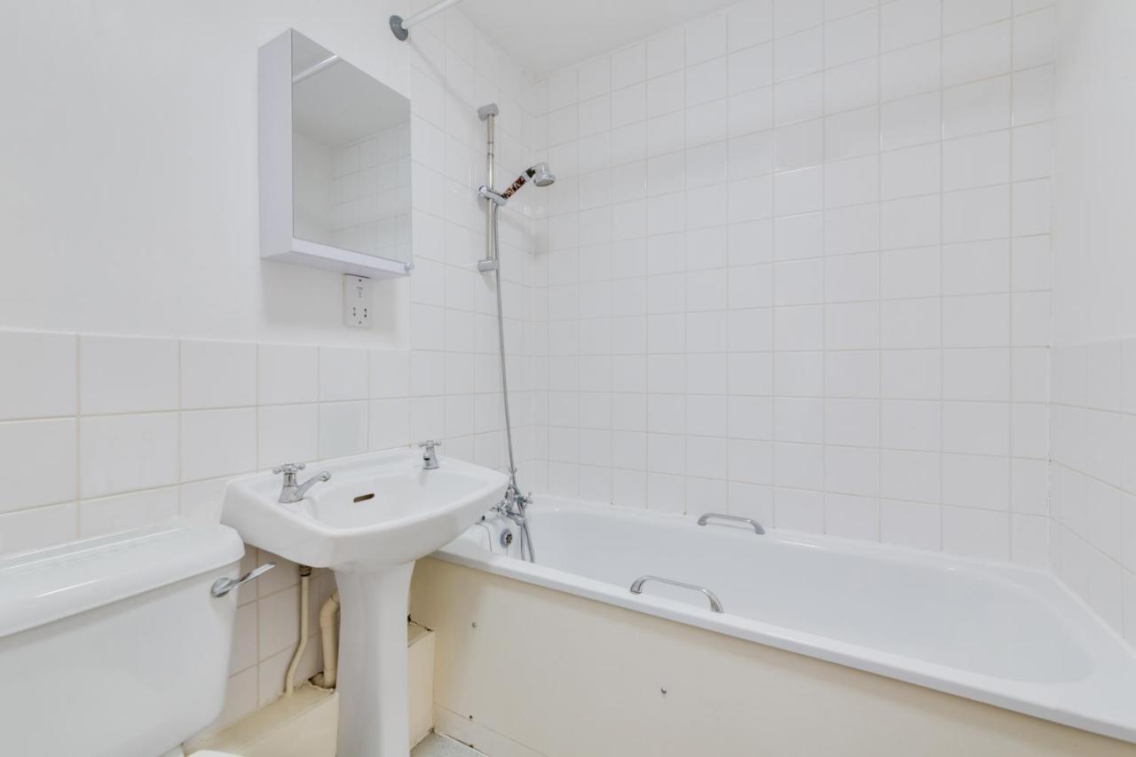 Visit London 1 Bed Flat- Canary Wharf Close To River Thames Apartamento *