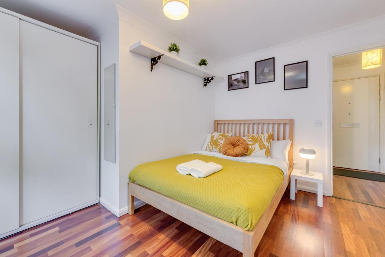 Visit London 1 Bed Flat- Canary Wharf Close To River Thames