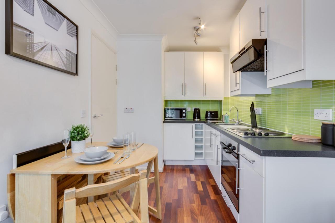 Visit London 1 Bed Flat- Canary Wharf Close To River Thames Apartamento *