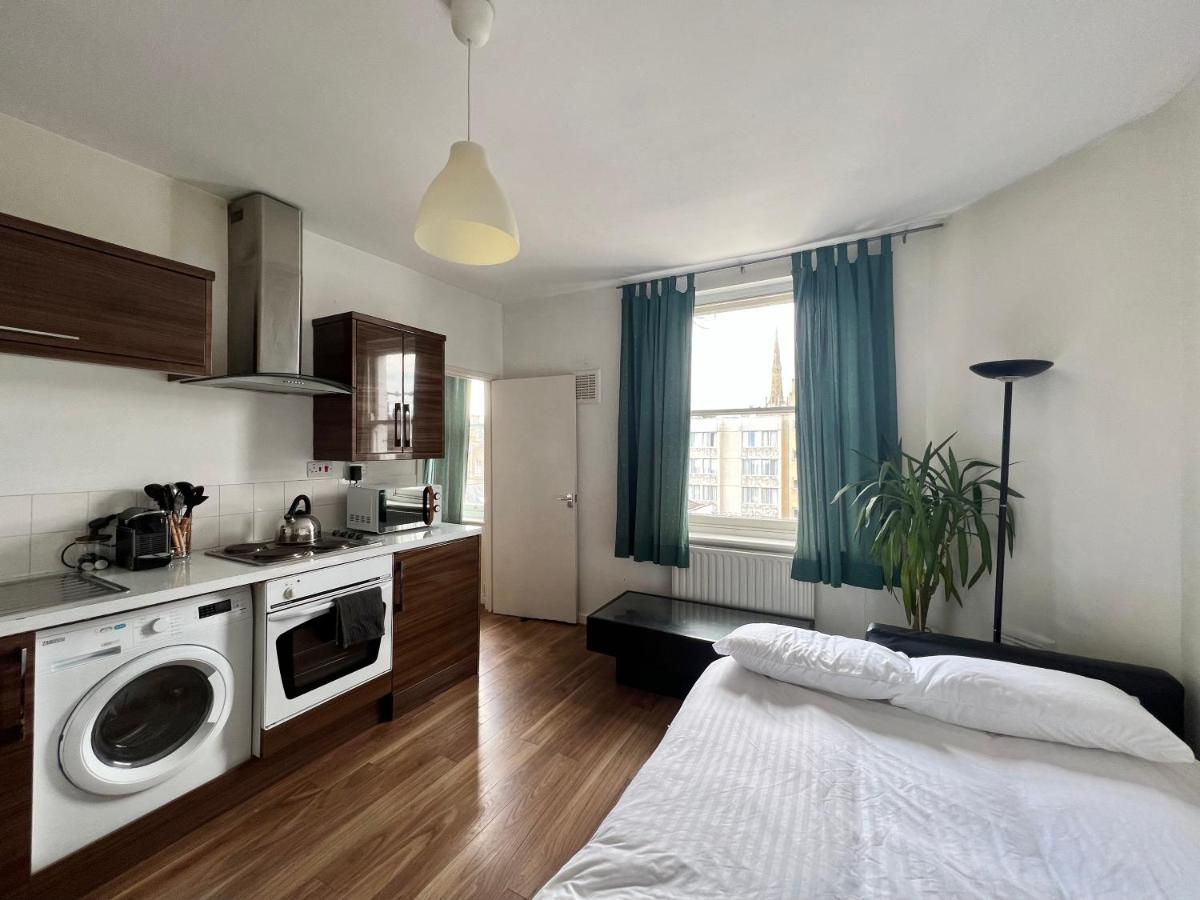 Bright Near Hyde Park Sleeps 4 Appartement