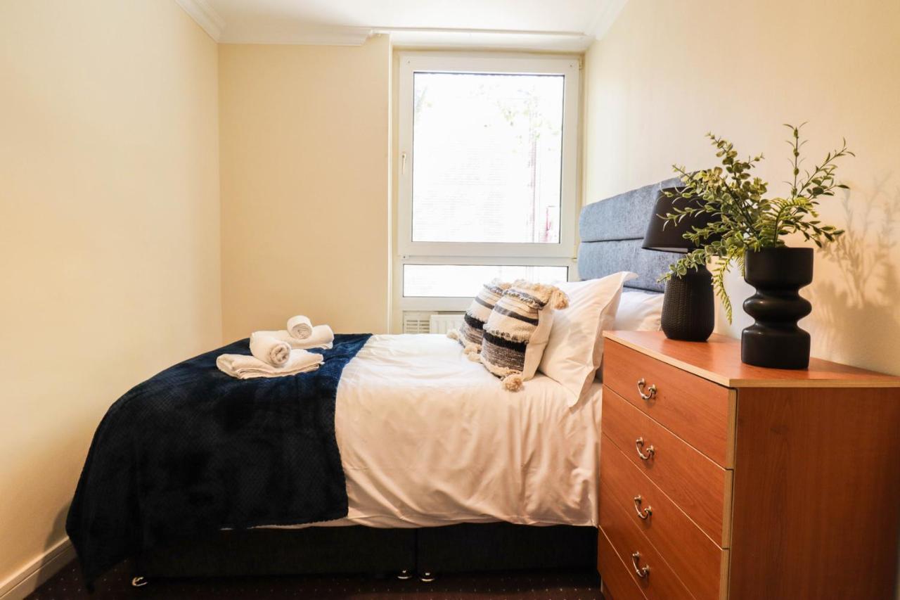 Cosy Property Right By Warren Street Station! Free Wifi! Apartment