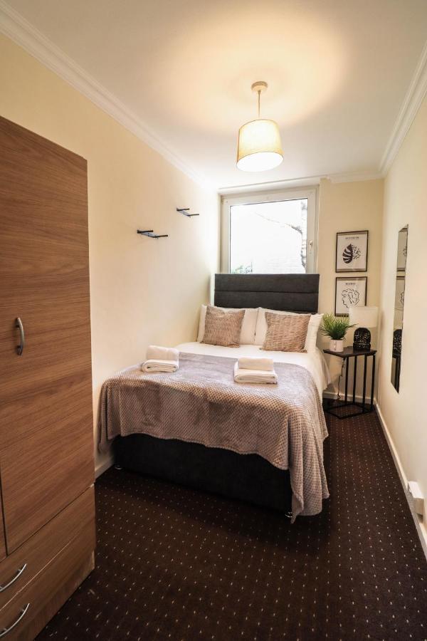 Cosy Property Right By Warren Street Station! Free Wifi! Apartment