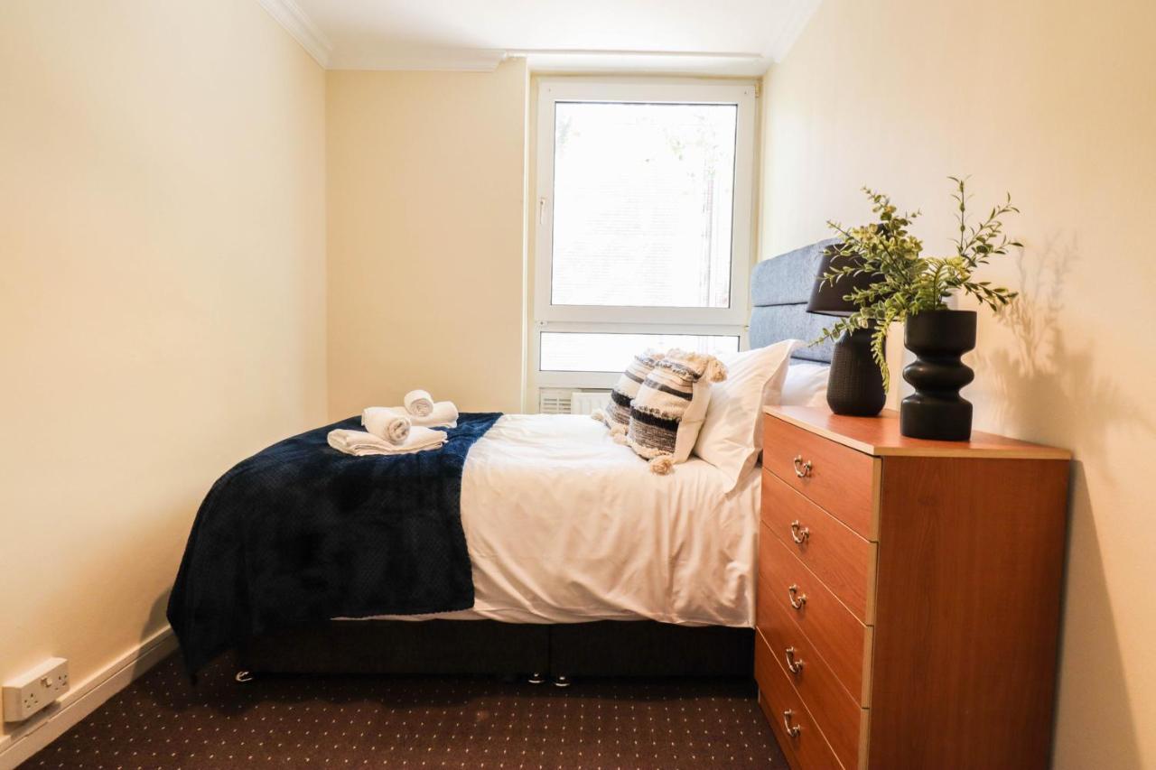 Cosy Property Right By Warren Street Station! Free Wifi! Apartment *
