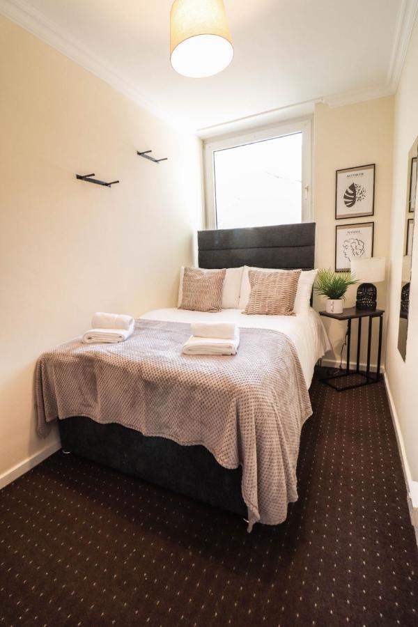 Cosy Property Right By Warren Street Station! Free Wifi!