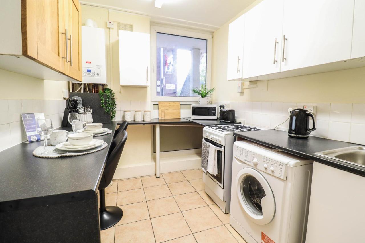 Cosy Property Right By Warren Street Station! Free Wifi! Apartment London