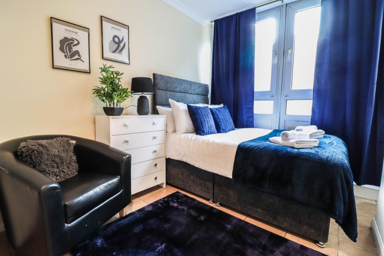 Cosy Property Right By Warren Street Station! Free Wifi!