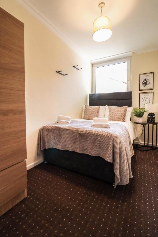 Cosy Property Right By Warren Street Station! Free Wifi!