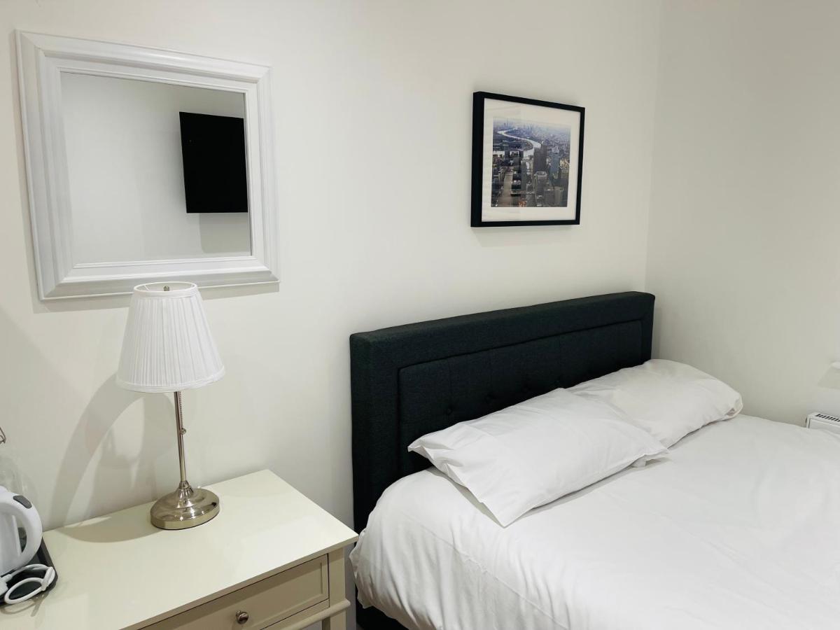 Riverside En Double E14 Gasthof *