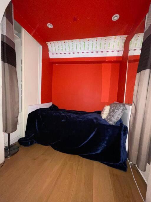 Grade Ii Listed Balconied 3-bed Mezzanine Kensington Flat Apartamento