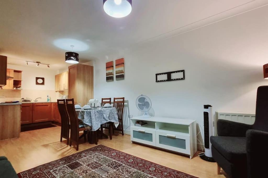 Entire In East E3 Near Bromley By Bow Station Apartamento *