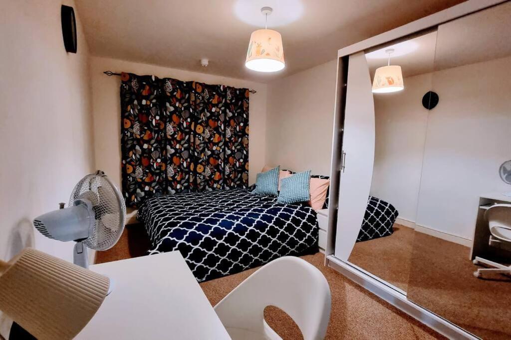 Appartement Entire In East E3 Near Bromley By Bow Station *