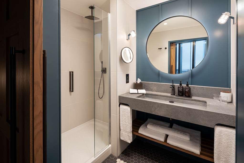 The Gantry Curio Collection By Hilton