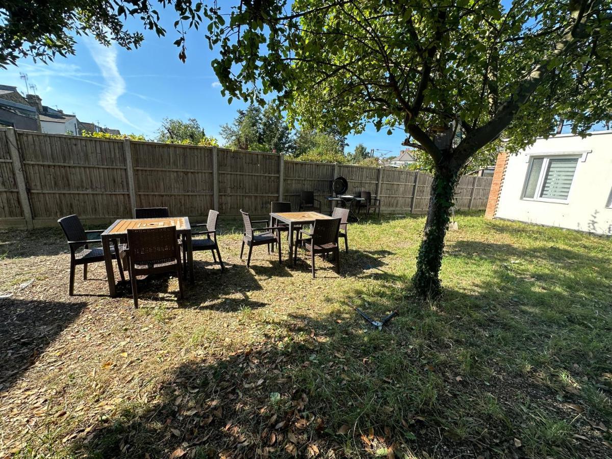 North Spacious: 7-bedroom Group Retreat With Gym Holiday home *