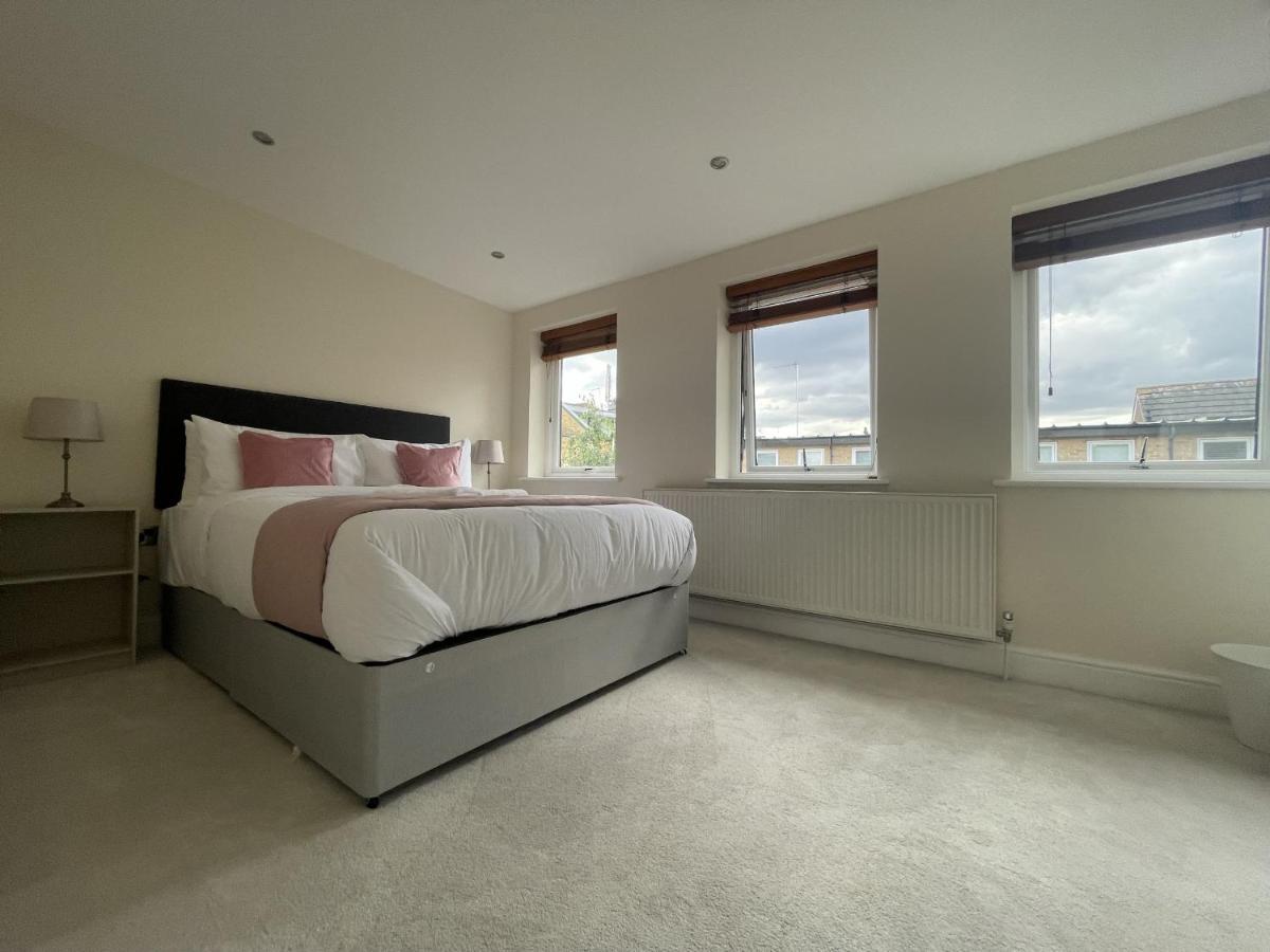 Second Nest Islington Town House *
