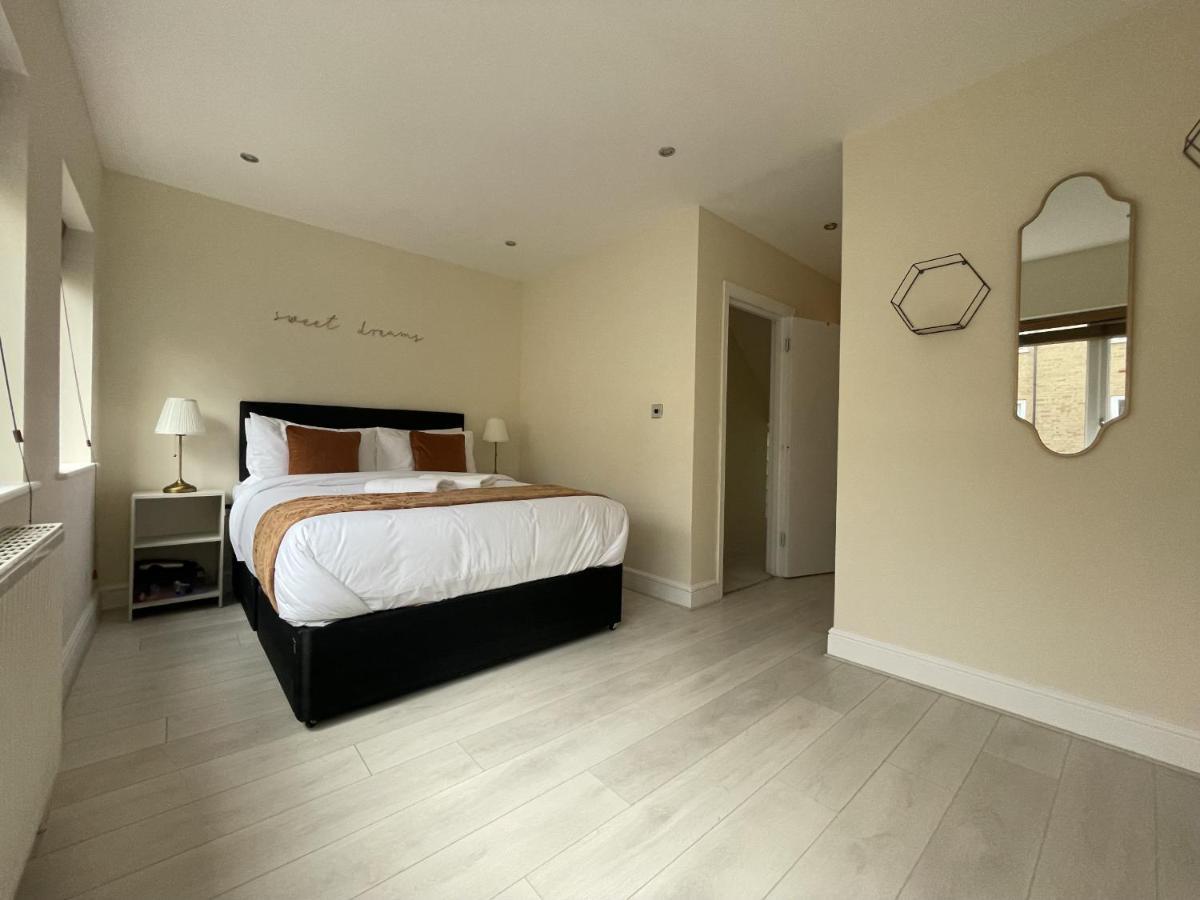 Second Nest Islington Town House *