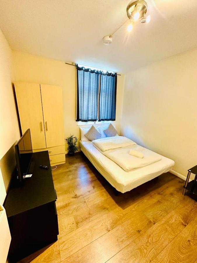 Apartment Premium Studio Flat In Central *