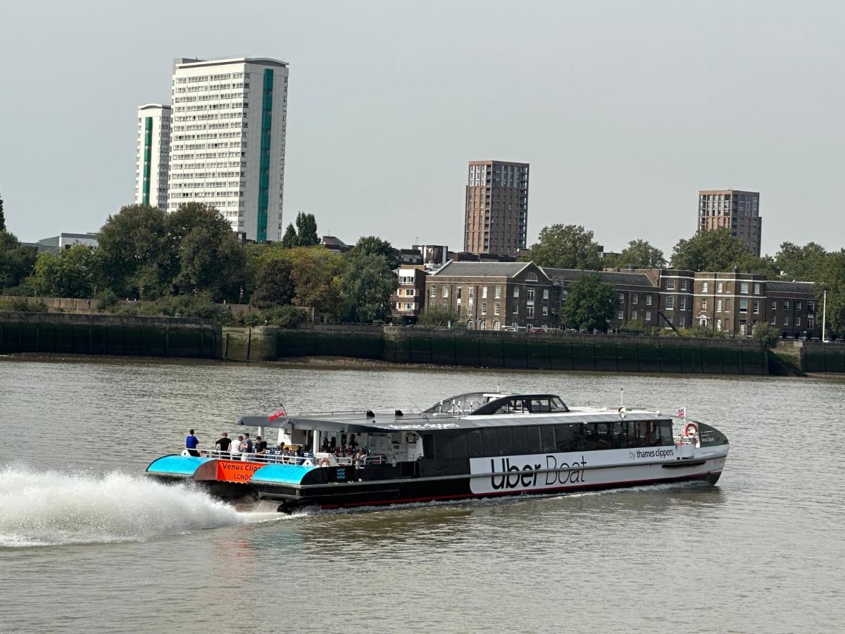 River Views From Canary Wharf