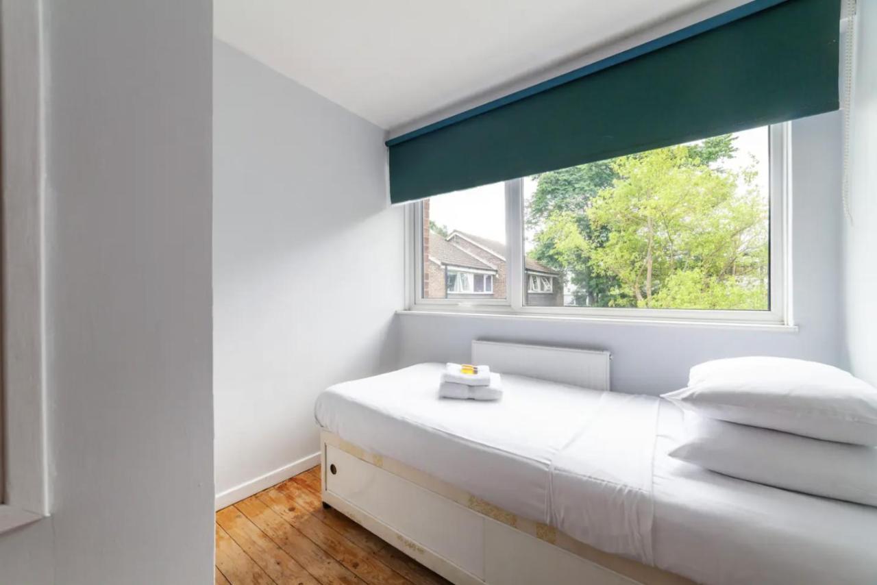 Peaceful Renovated 5bdr House Wgarden London